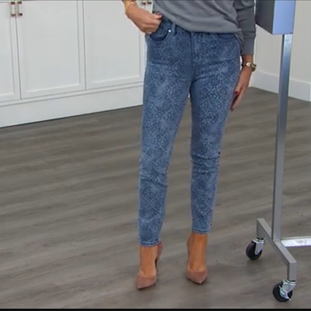 DG2 by Diane Gilman Classic Stretch Printed Skinny Jean